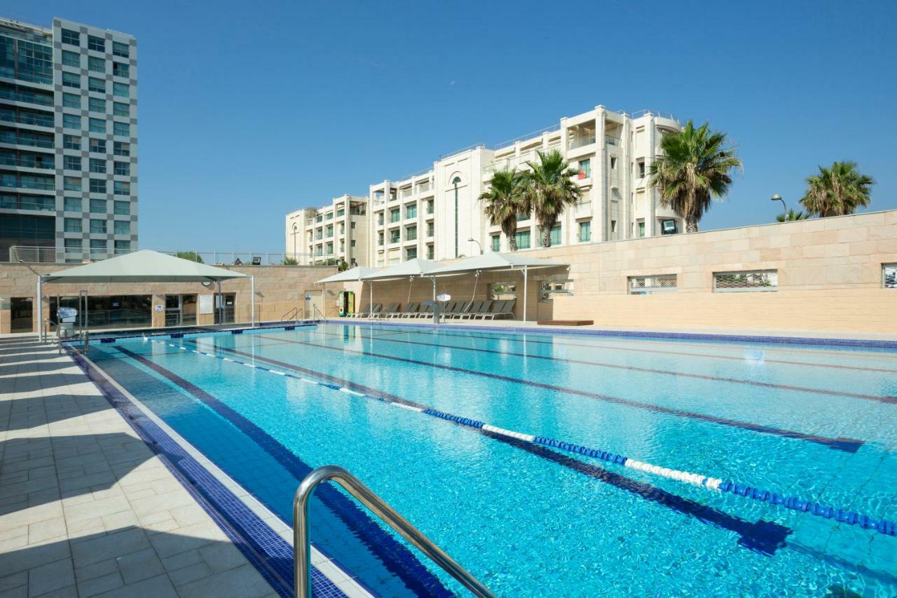 Aparthotel Okeanos On The Beach Herzliya Exterior photo